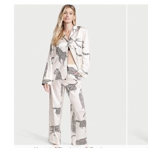 Victoria’s Secret Satin Long Pajama Set Black & White Leopard